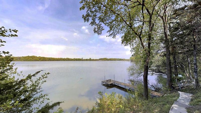 Lakefront Hideaway - photo 6