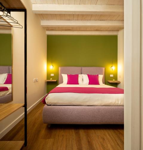 The Room Ortigia — 4-Star Luxury Hotel in Siracusa, Italy