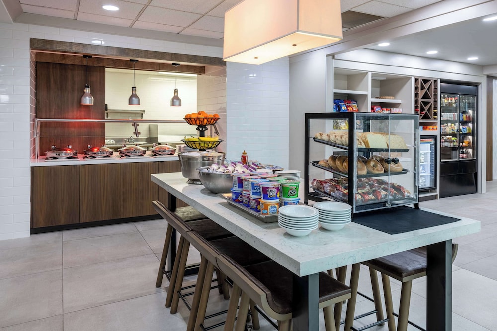 Hilton Garden Inn Winston Salem Hanes Mall - photo 39