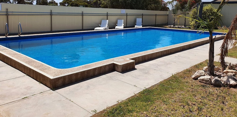 Ceduna East West Motel — hotel near Ceduna Airport