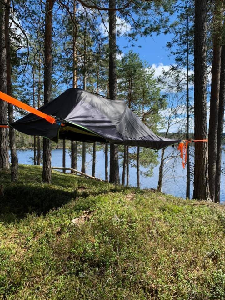 Svevetelt på privat holme in Kongsvinger, Norway