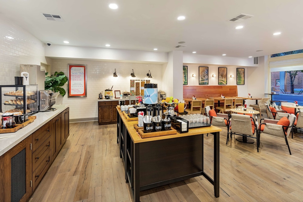 Hilton Garden Inn Davis Downtown - photo 19
