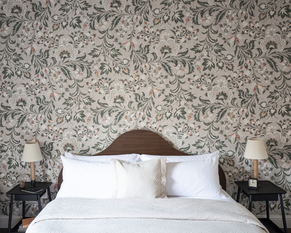 The Pinch Hotel - photo 12
