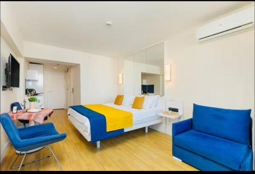Apartment in Orbi City