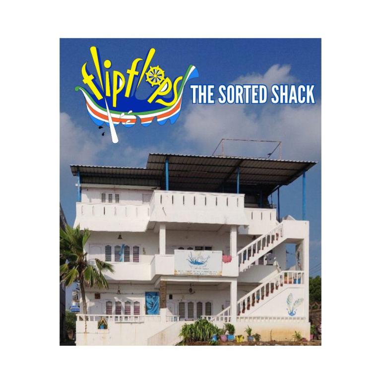 Flipflops Beach Shack in Seven Pagodas, India