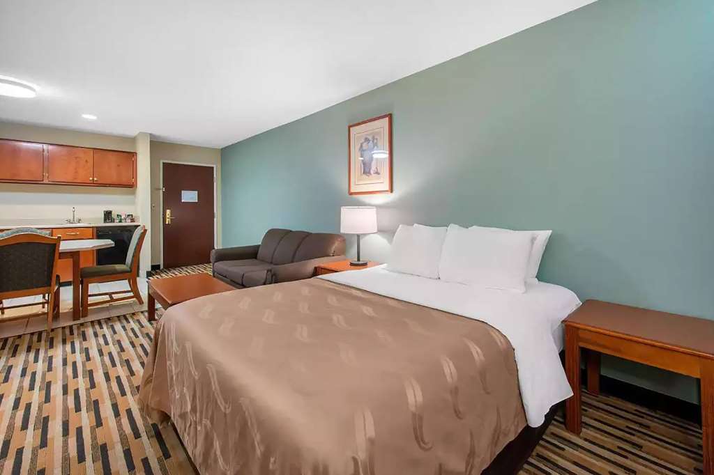 Baymont by Wyndham Port Wentworth - photo 5