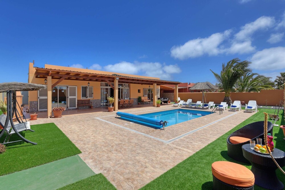 Villa Susi — 4-Star Luxury Hotel in Antigua, Spain