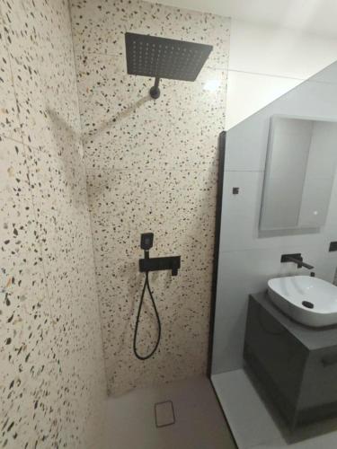 Elena rooms — Tucepi — photo 3