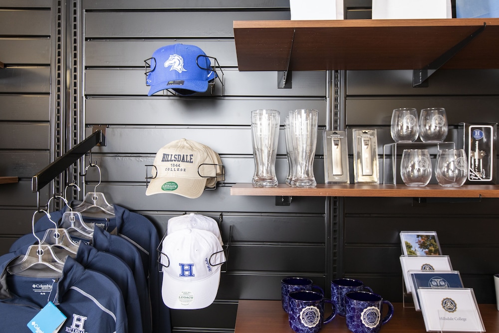 Hillsdale College Dow Hotel and Conference Center - photo 27
