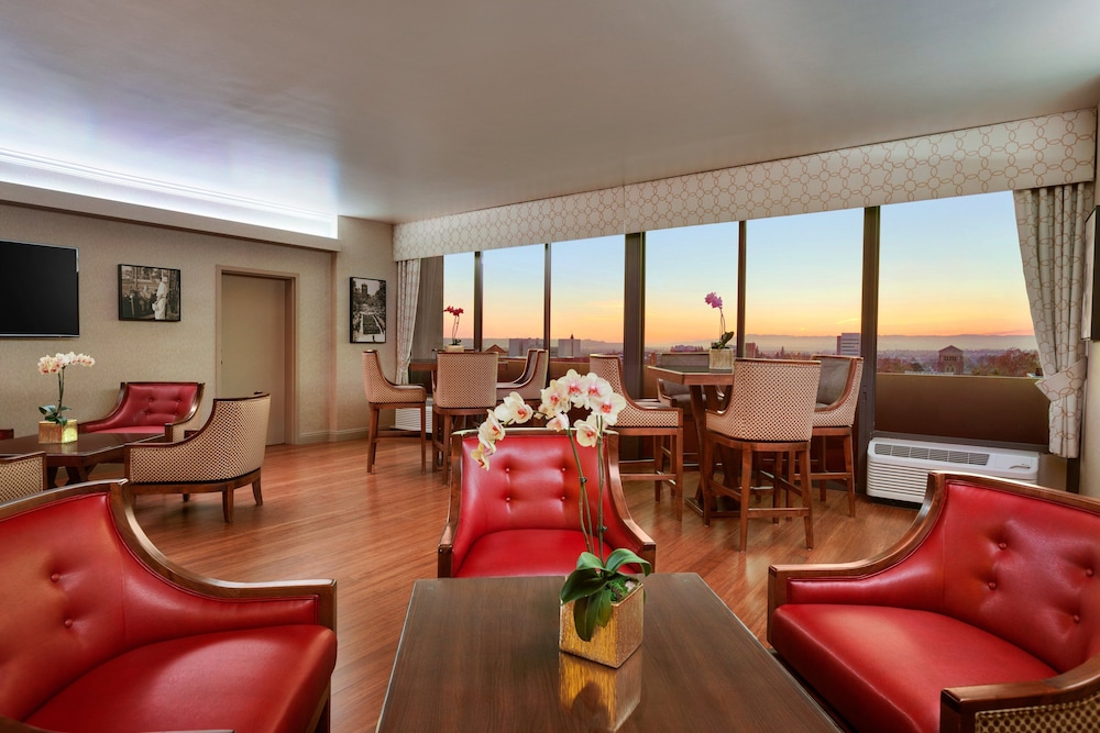 Usc Hotel - photo 30
