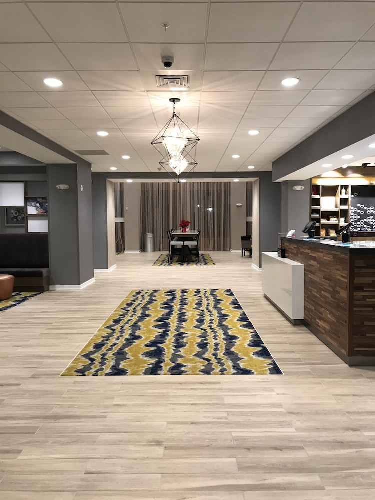 Hampton Inn & Suites Columbia Killian Road - photo 3