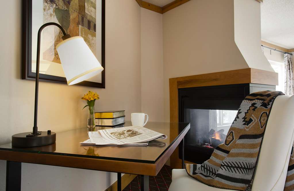 The Edgewater Hotel - photo 44