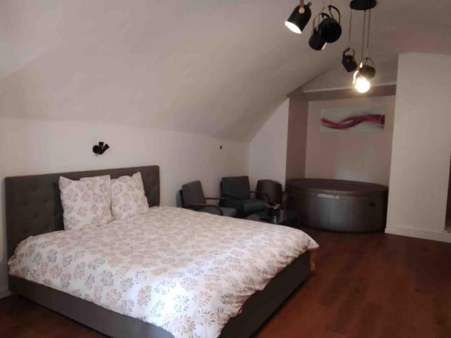 Loft Centre Ville Aubenas - carbon neutral hotel in Aubenas