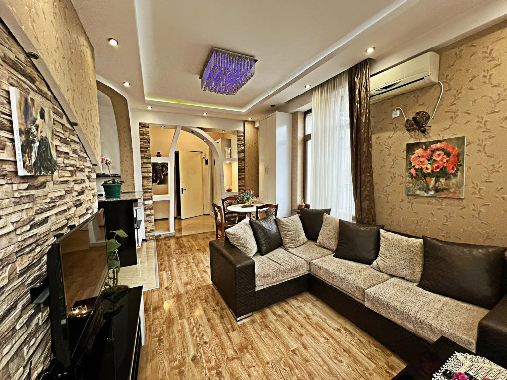 Apartment in an elite house In old Tbilisi