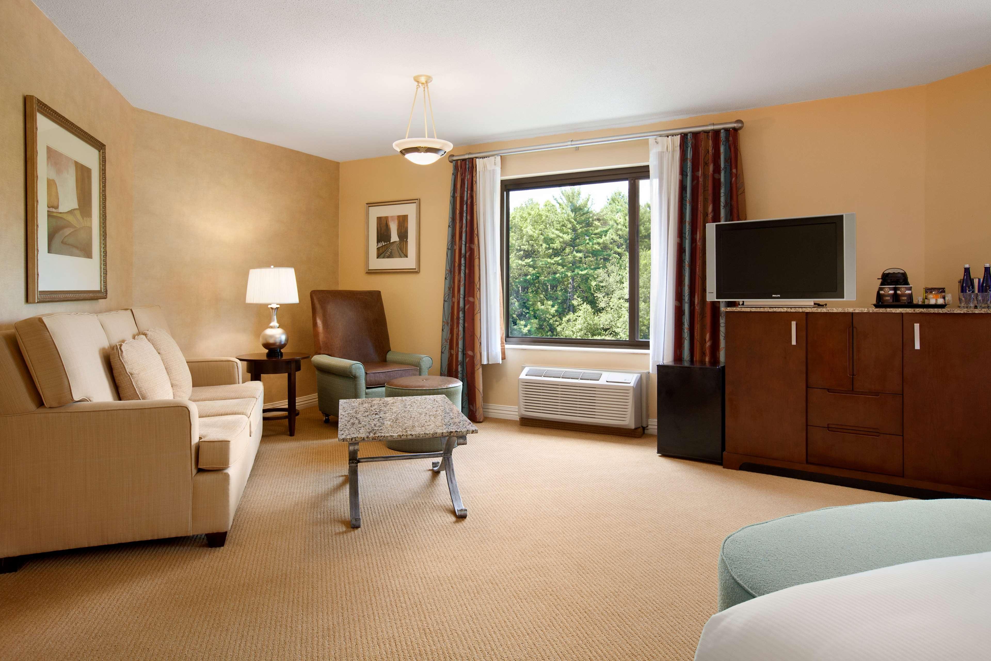 DoubleTree by Hilton Hotel Boston Bedford Glen - photo 28