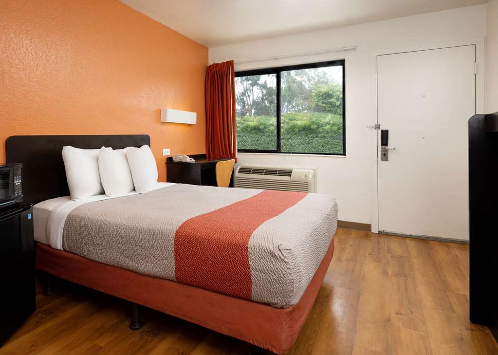 Motel 6 Camarillo CA - photo 10