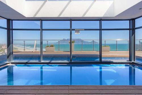 Modern 3 Bed Apartment Blouberg — 4-Star Luxury Hotel in Cape Town, South Africa