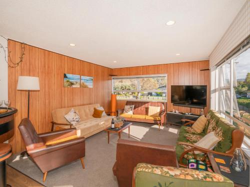 Lintons Sunshine Retreat Whangamata Home — 4-Star Luxury Hotel in Whangamata, New Zealand