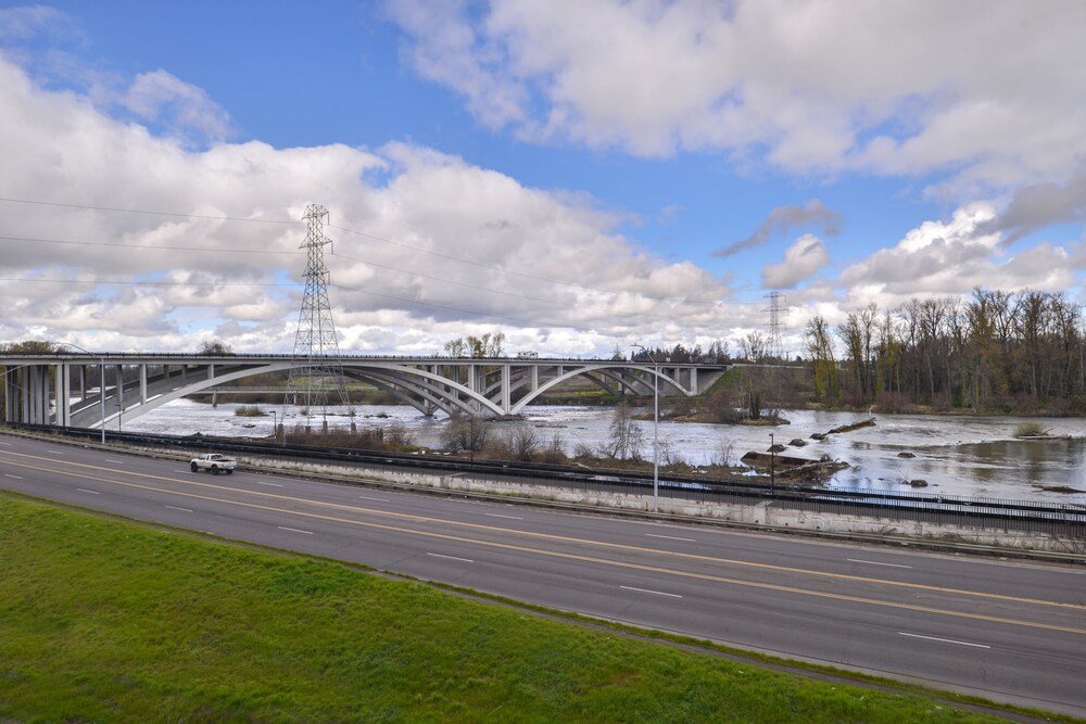 Fairfield Inn & Suites by Marriott Eugene East Springfield - photo 60