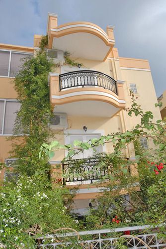 Villa Mimagia Apartments — 4-Star Luxury Hotel in Palaiochora, Greece