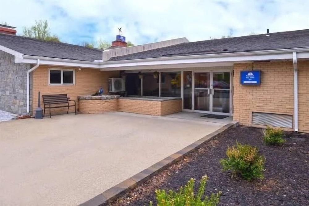 Americas Best Value Inn Putnam - photo 15