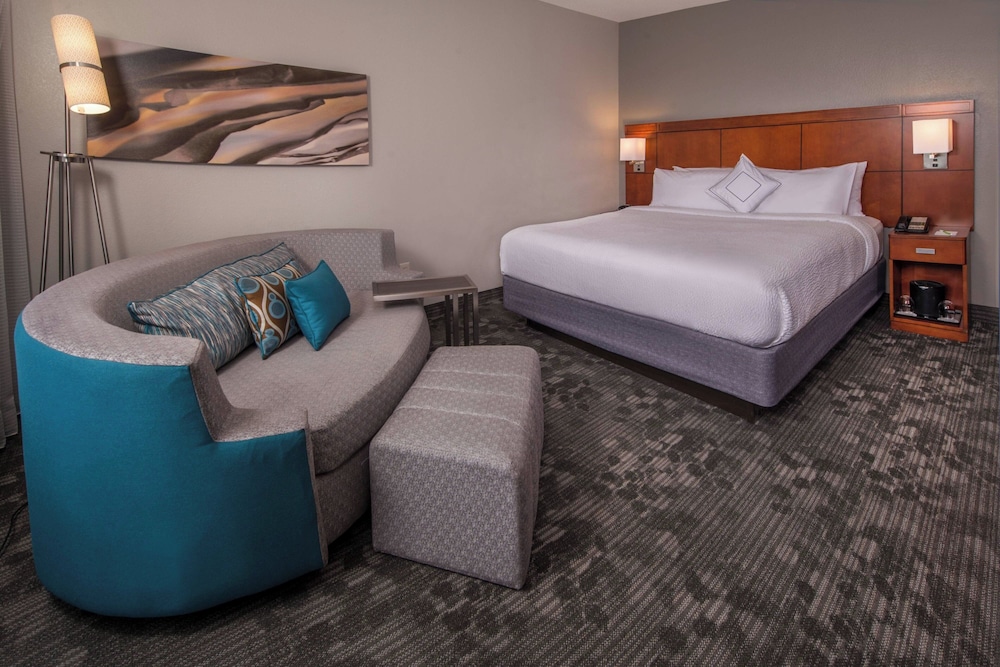 Courtyard by Marriott Dulles Town Center - photo 7