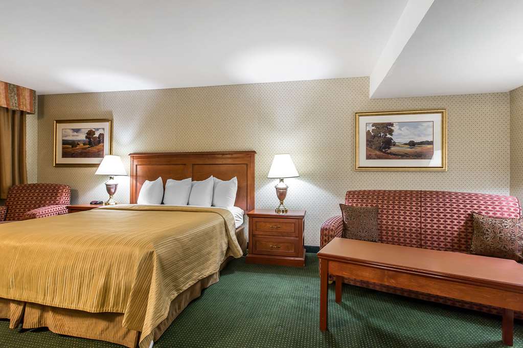 Quality Inn Near China Lake Naval Station - photo 28