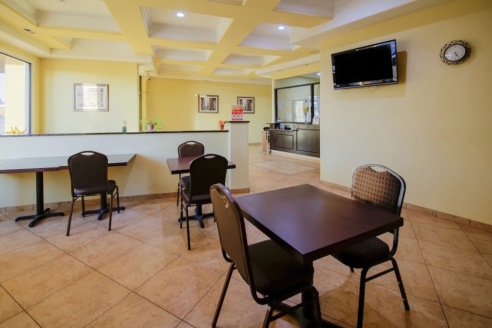 Cypress Inn & Suites Washington by OYO - photo 33