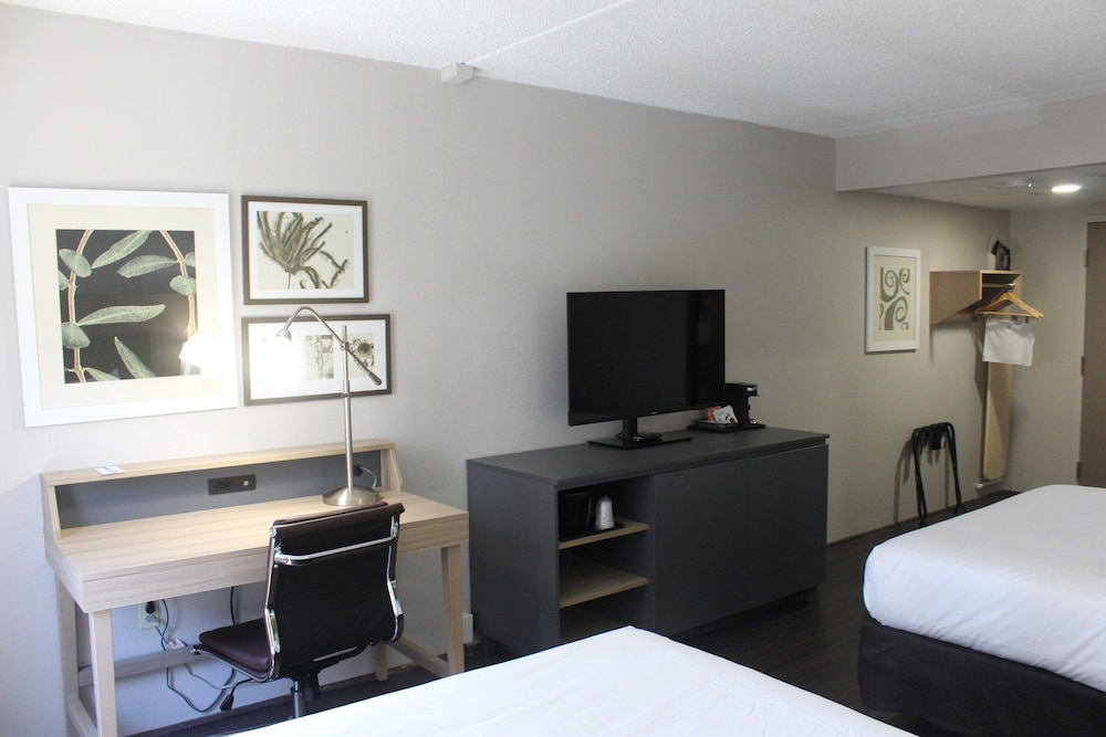 Country Inn & Suites By Radisson Dunbar Charleston - photo 9