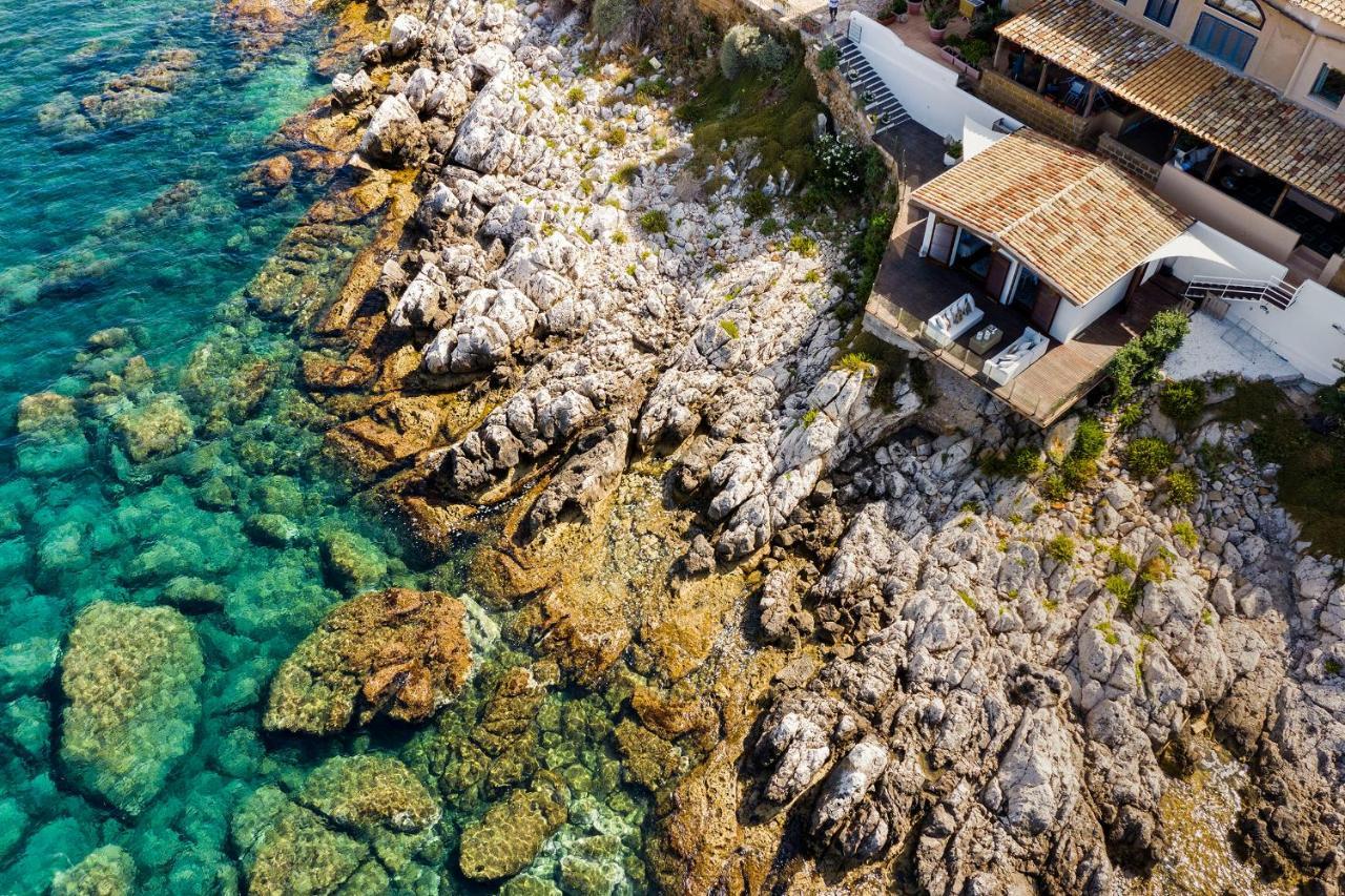 Casa del Rais con accesso privato al mare — 4-Star Luxury Hotel in Santa Flavia, Italy