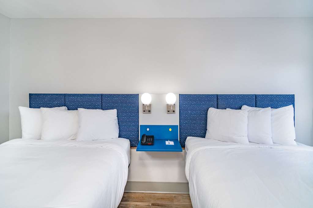 Microtel Inn & Suites By Wyndham Athens - photo 20