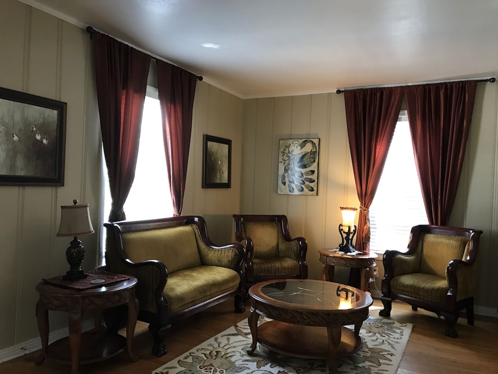 Sassafras Inn - photo 2