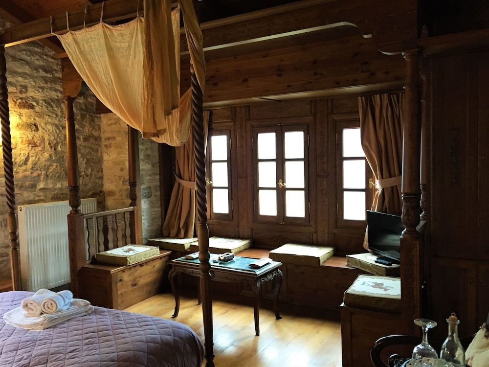 Old Inn — Karpenisi — photo 5