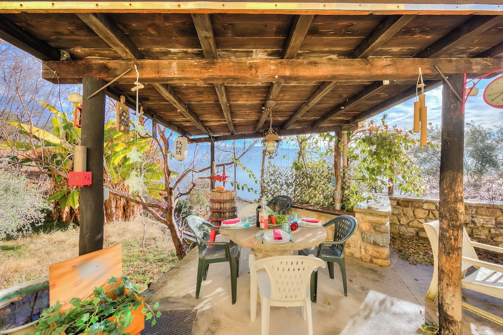 Faby House On Hilly Area And Lake View — 4-Star Luxury Hotel in Gargnano, Italy
