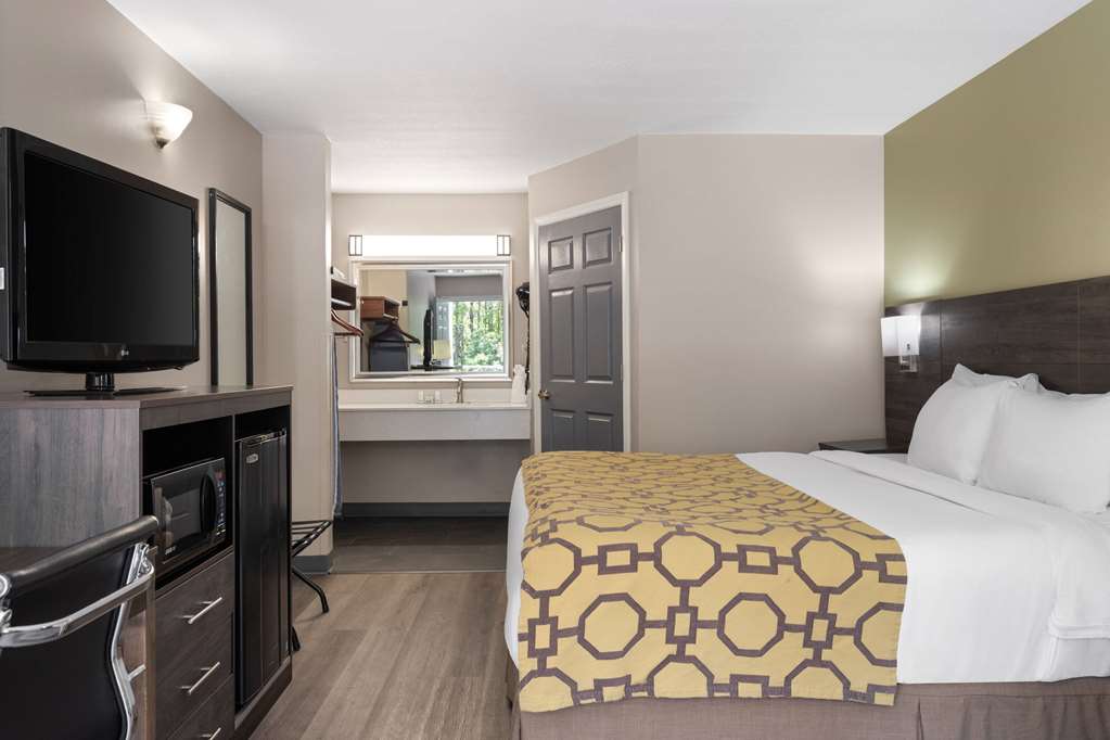 Baymont by Wyndham Kingsland - photo 10
