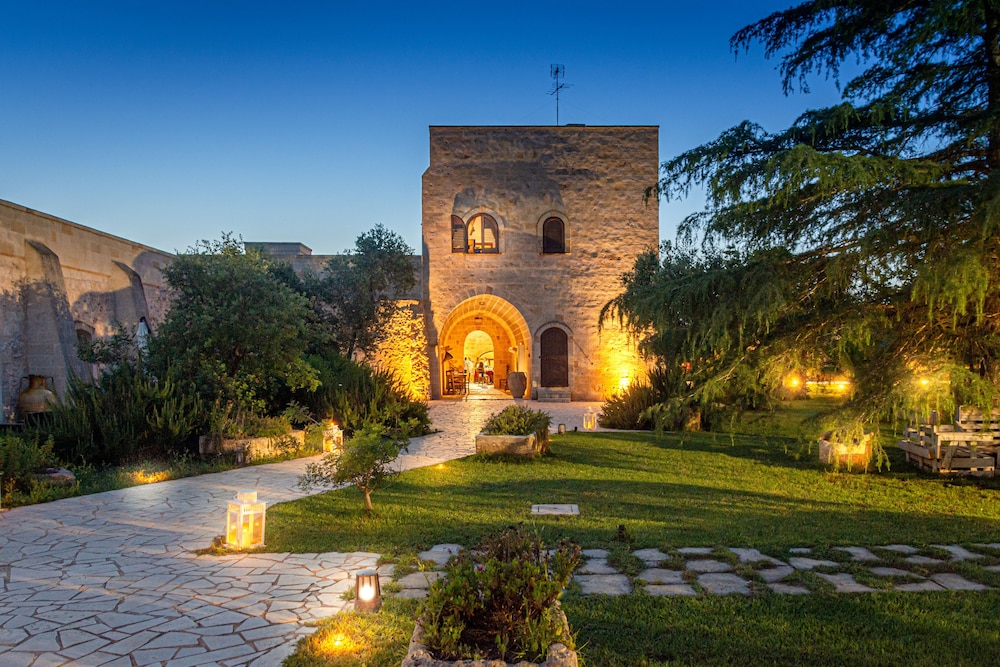 Agriturismo Masseria Nuova — 4-Star Luxury Hotel in Francavilla Fontana, Italy