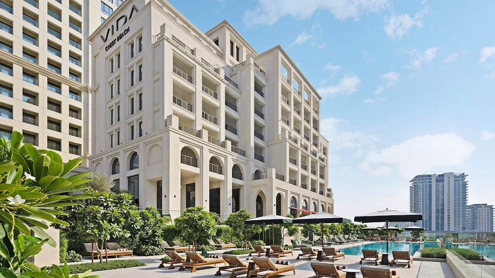 Chic 2 BR in Vida Residences Canal View — 4-Star Luxury Hotel in Dubai, United Arab Emirates