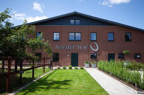 Apart Hüsske 2 — 4-Star Luxury Hotel in Krefeld, Germany