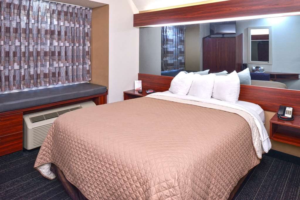 Americas Best Value Inn & Suites Maryville - photo 9
