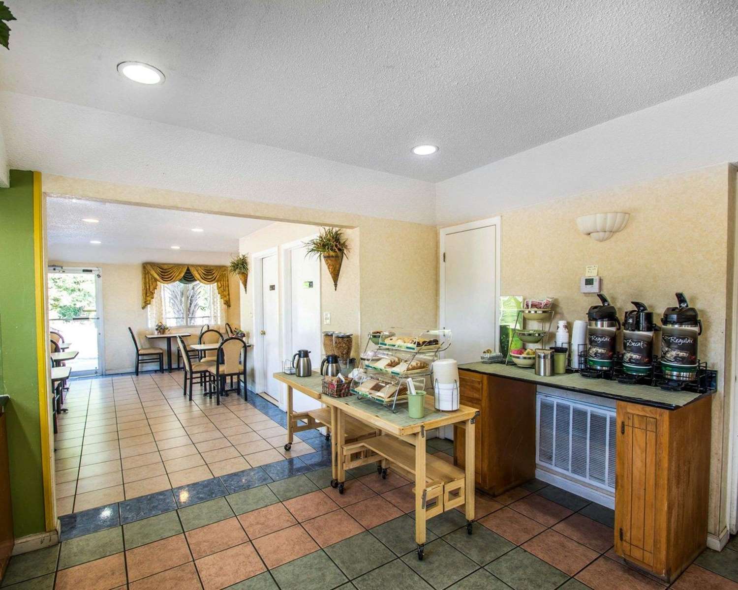 Red Roof Inn Evergreen - photo 13