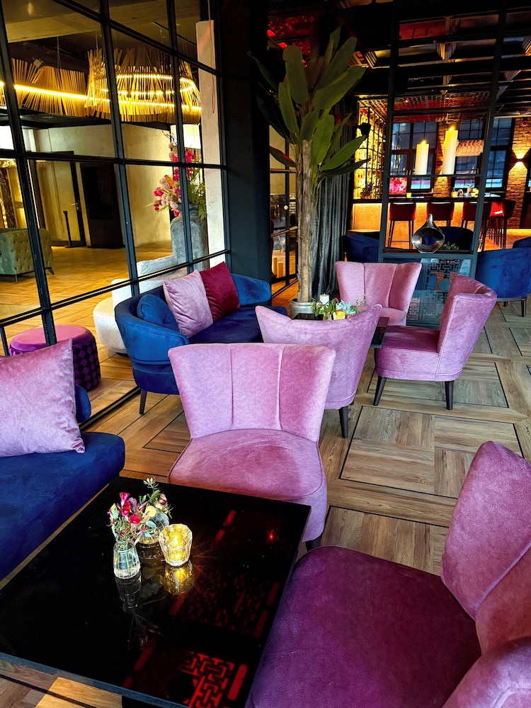Twins Hotel — Duisburg — photo 5