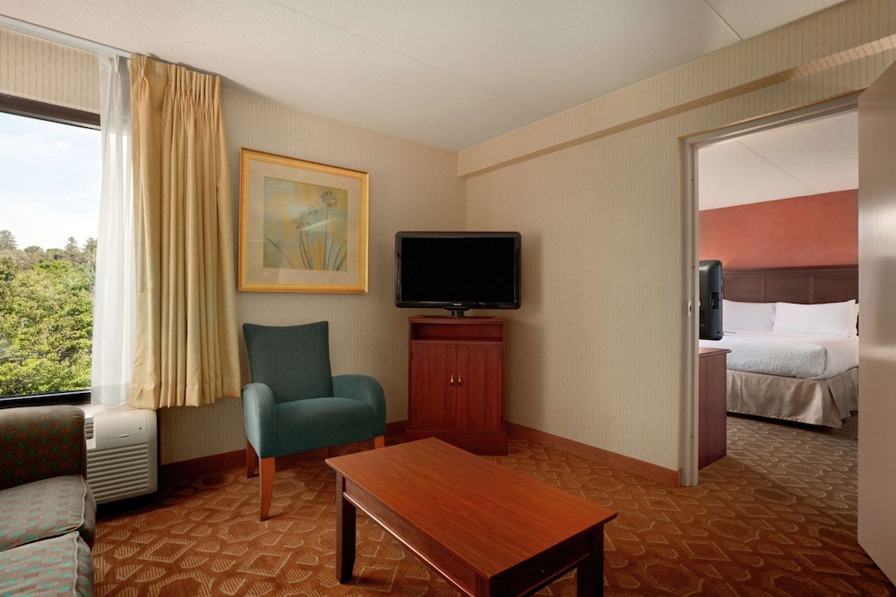 Hampton Inn by Hilton York - photo 10