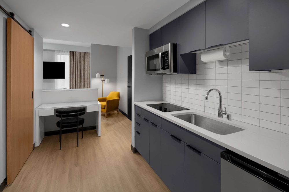 Homewood Suites By Hilton Grand Prairie At Epiccentral - photo 16