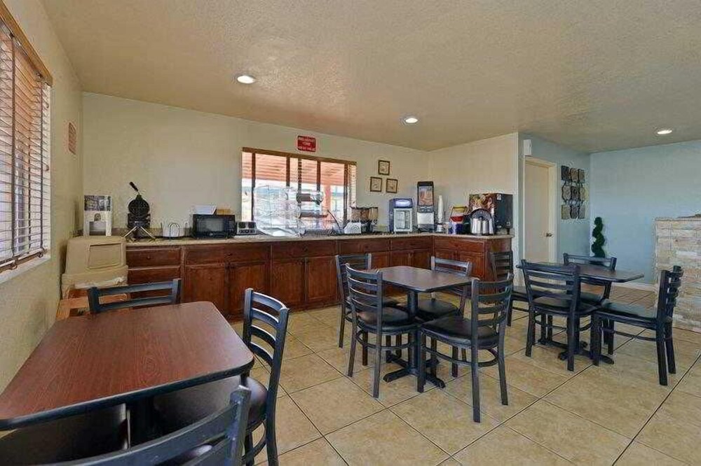 Best Western Western Skies Inn - photo 16