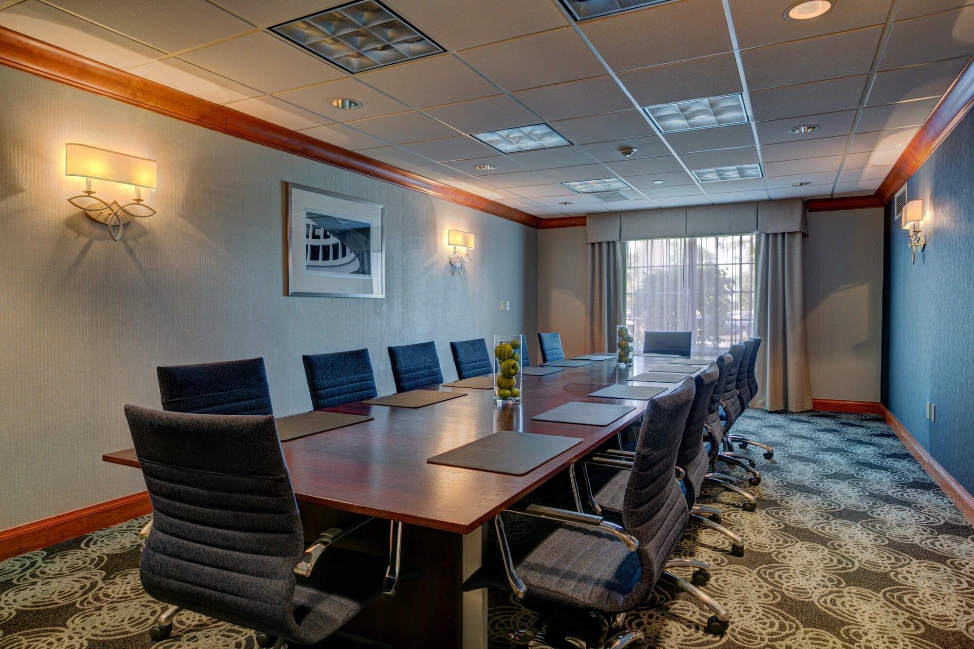 Holiday Inn Hotel & Suites Milwaukee Airport by IHG - photo 30