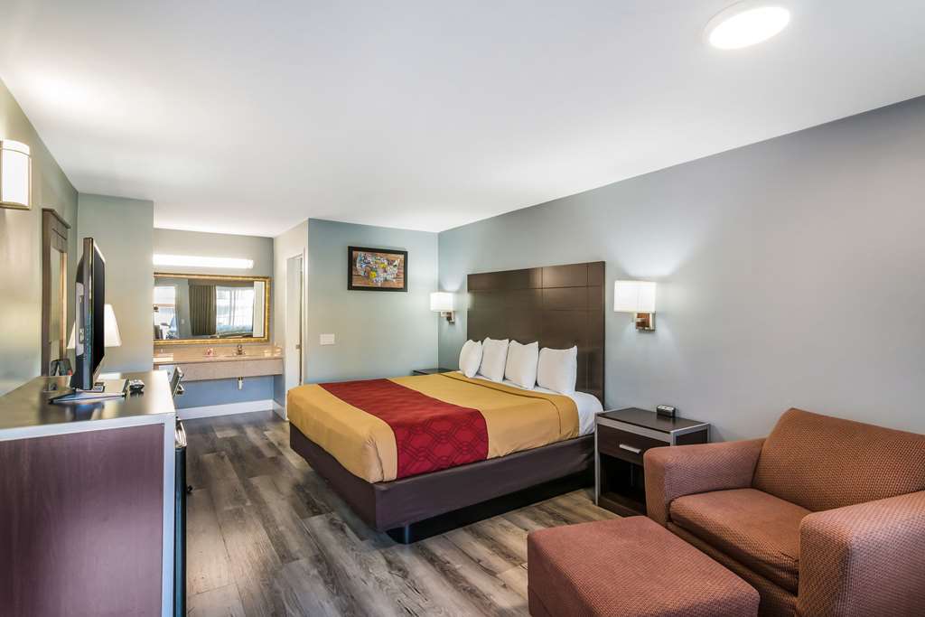 Econo Lodge Hesperia Victorville I 15 - photo 20