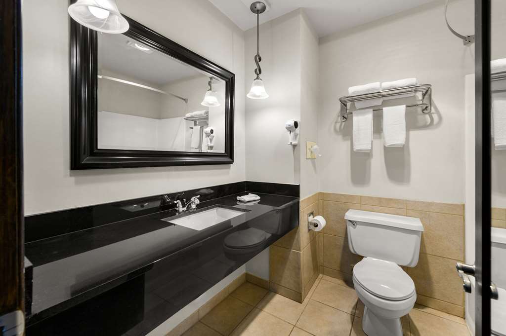 Suburban Studios Kansas City Airport North - photo 22