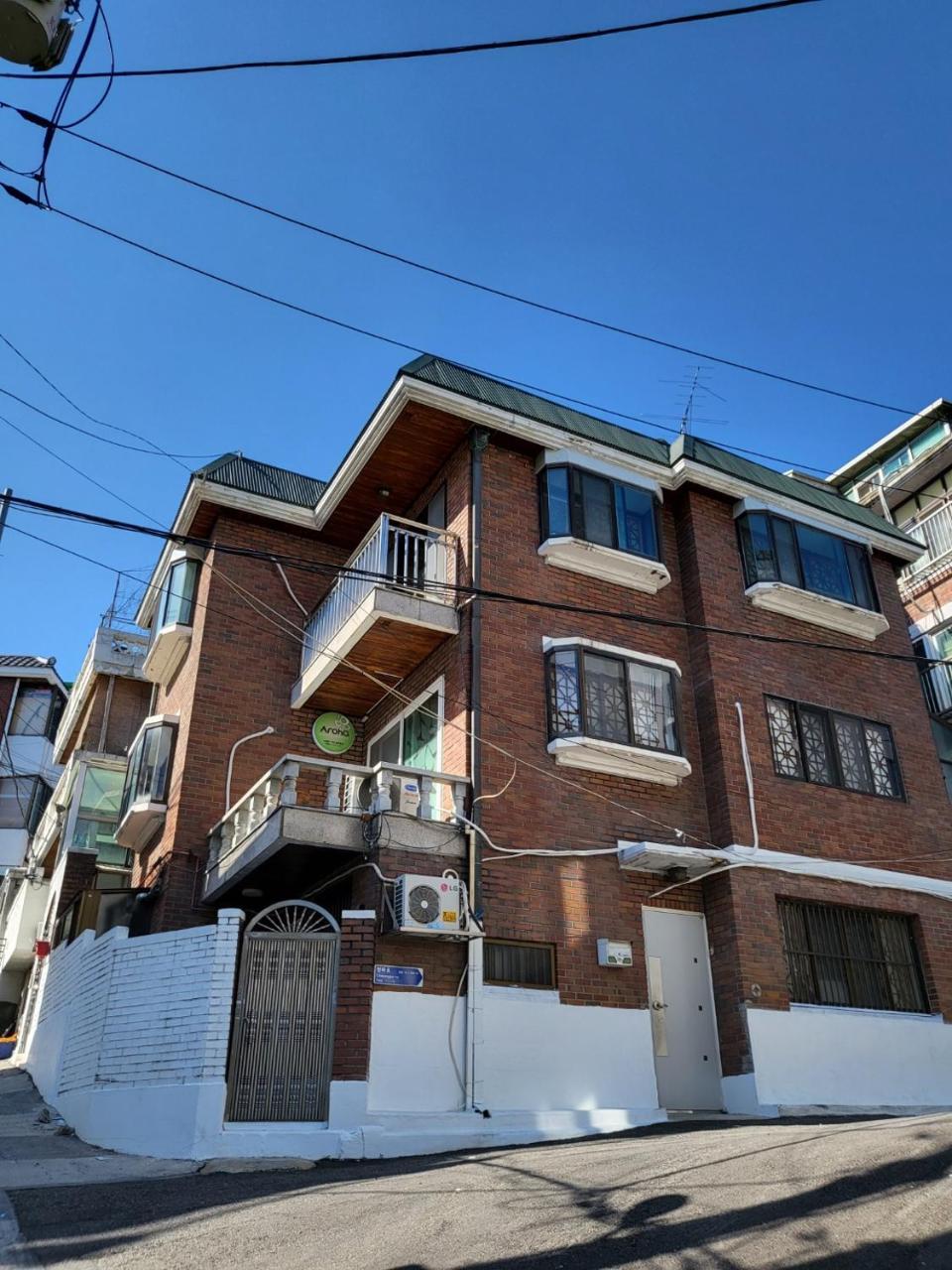 Aroha house for Foreign guests only — 4-Star Luxury Hotel in Seoul, South Korea