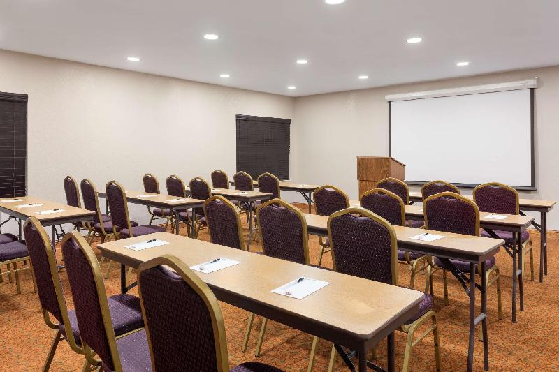 Country Inn Suites By Radisson Jackson Airport Ms - photo 35