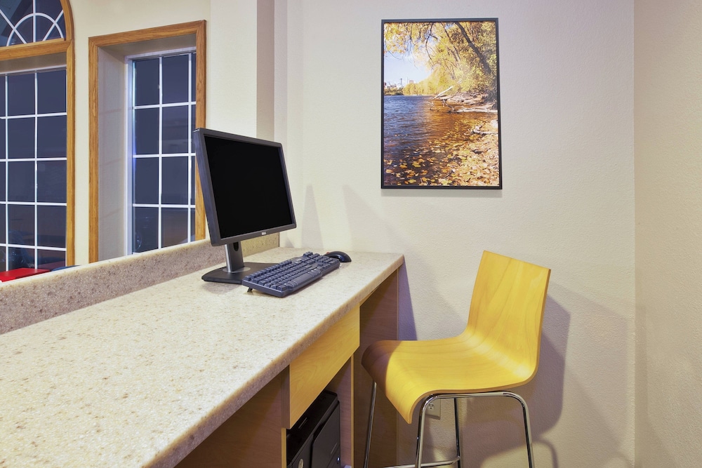 TownePlace Suites Marriott Minneapolis St Paul AirportEagan - photo 19